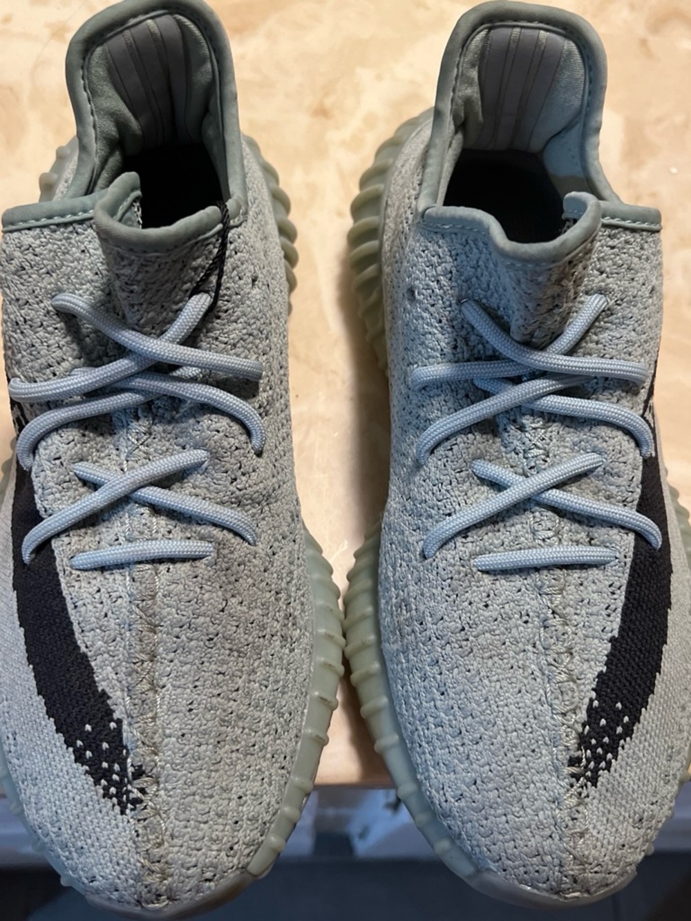 Yeezy 350 v2 Grey size 6